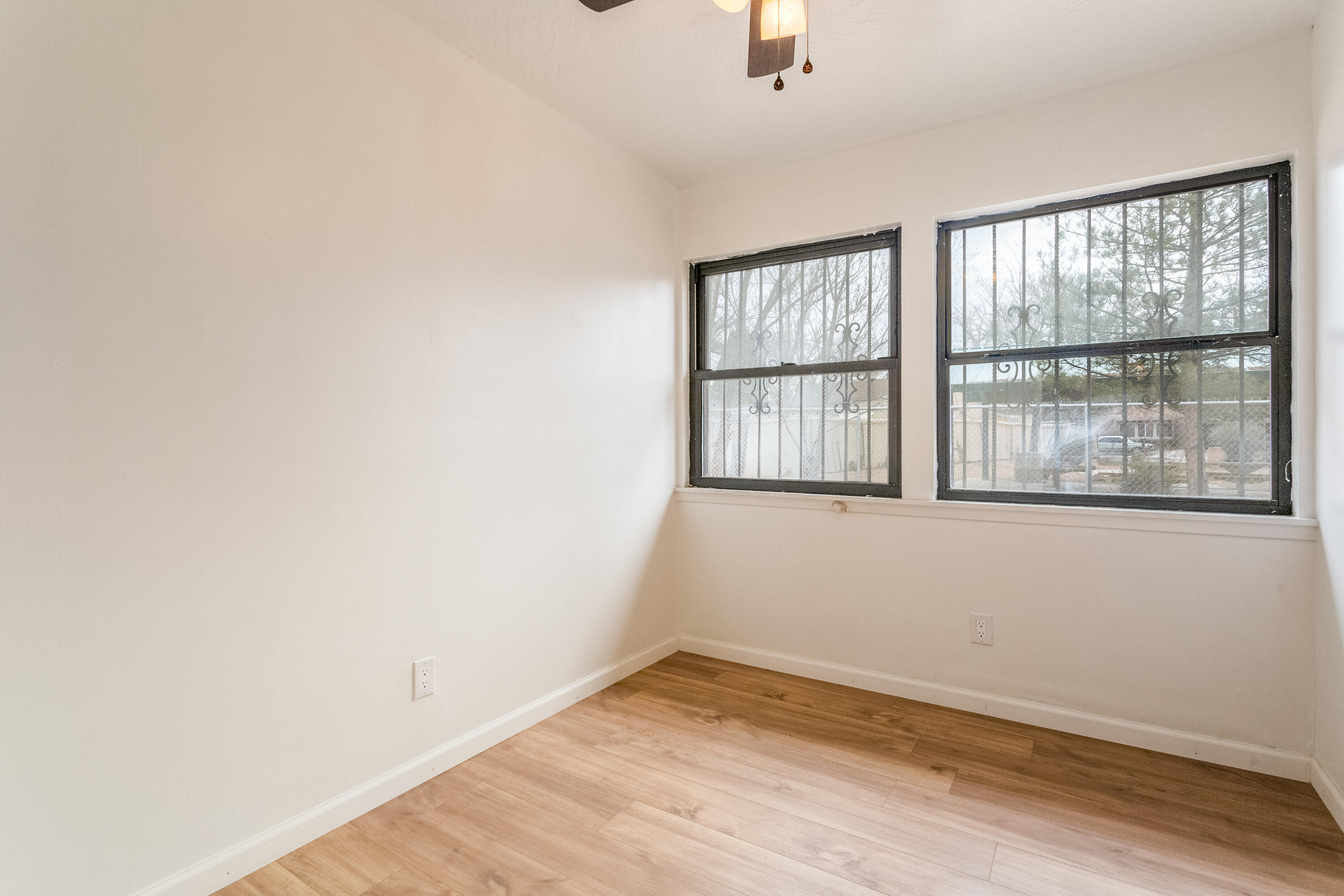 157 Sunset Place SW