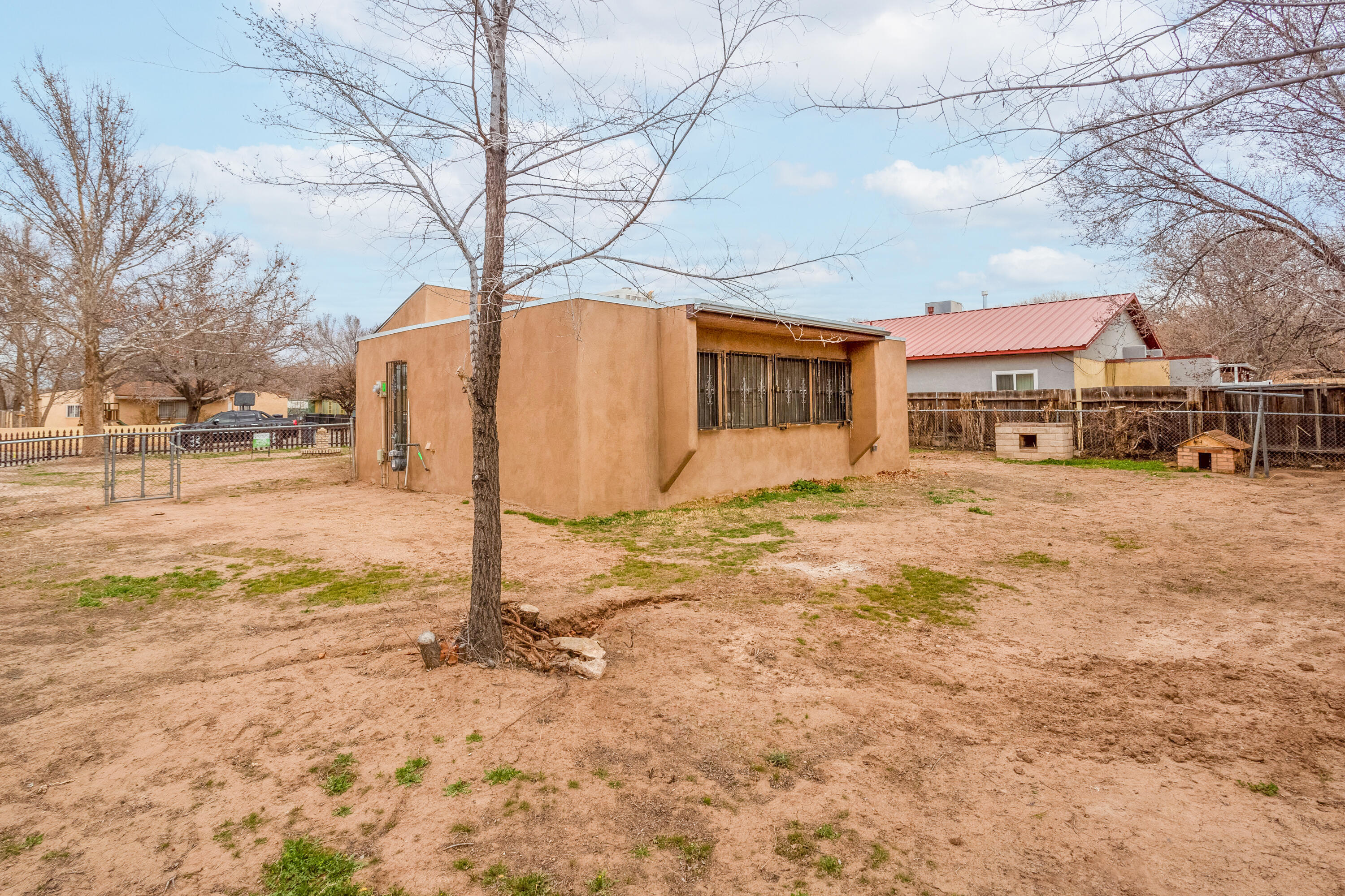 157 Sunset Place SW