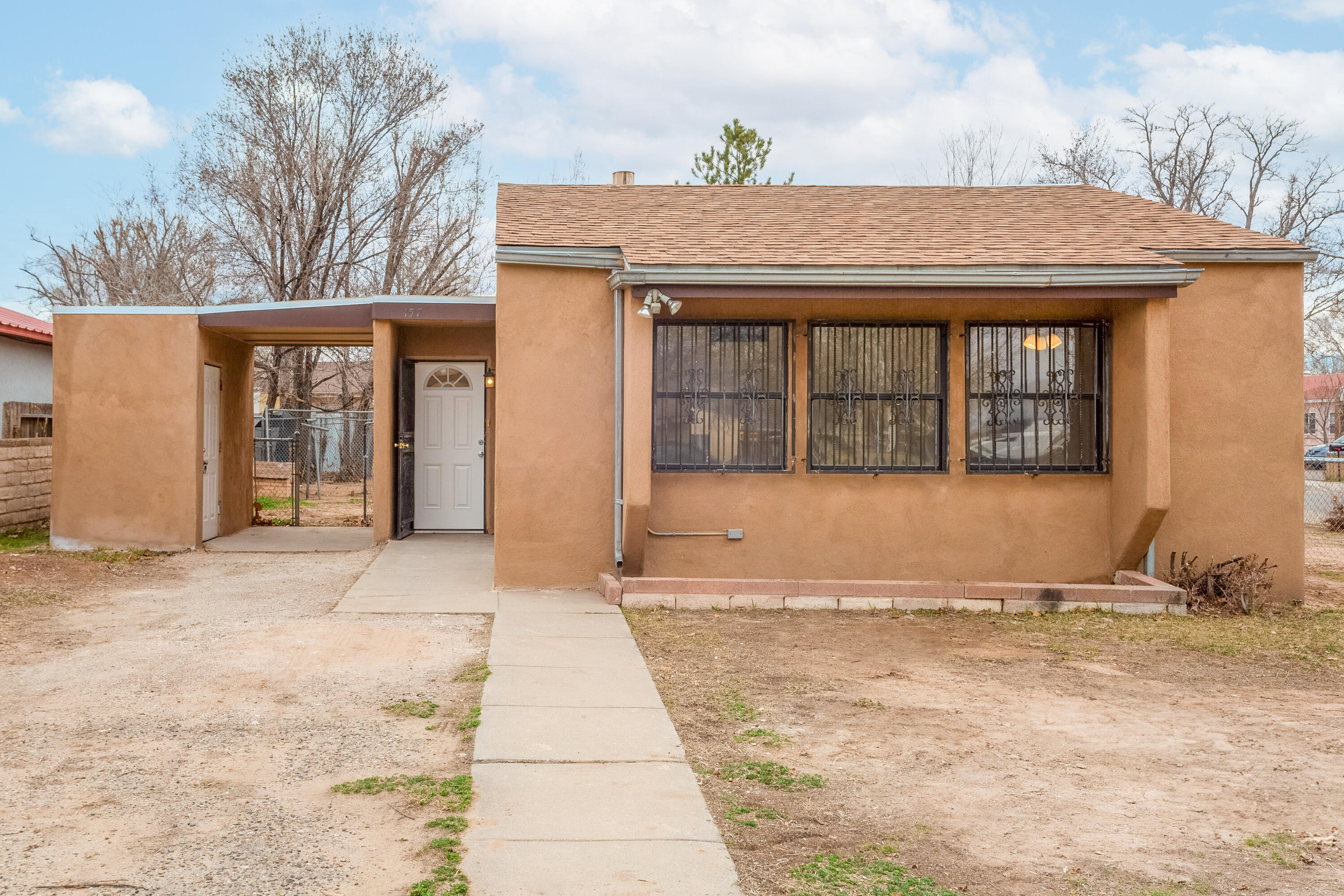 157 Sunset Place SW