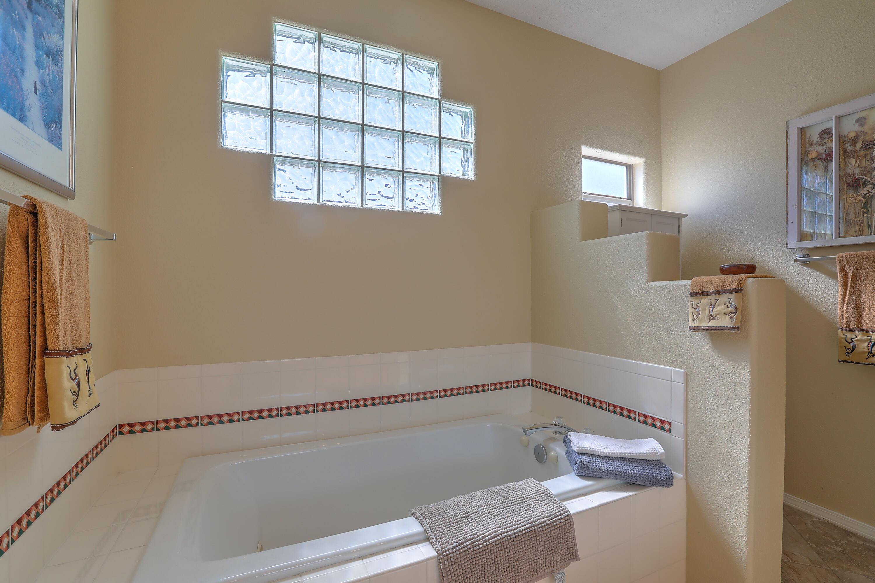 10332 Arroyo Crest Drive NW