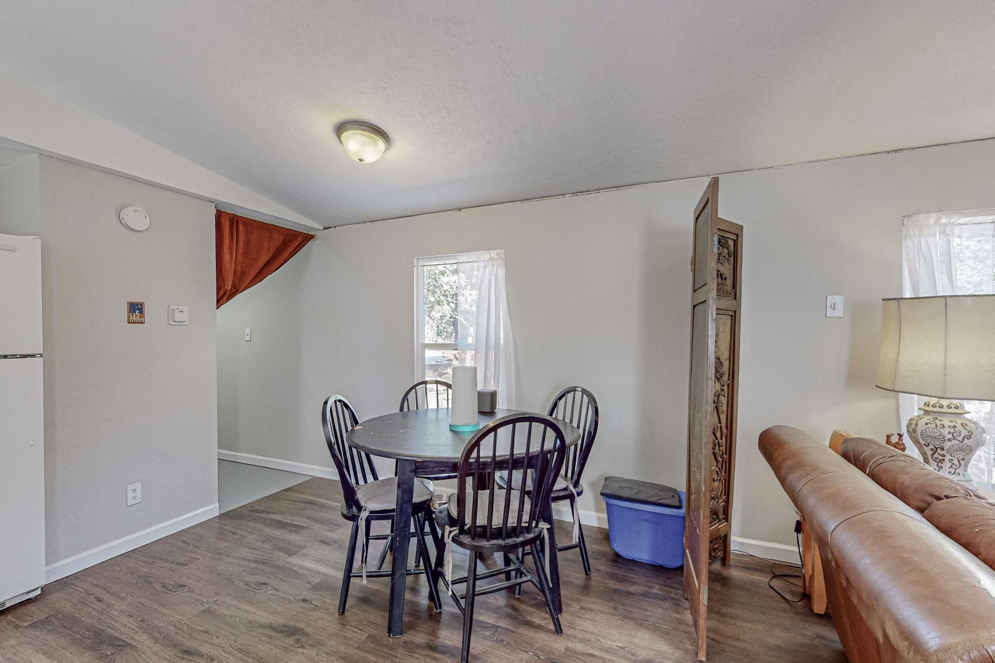 5 Hummingbird Road