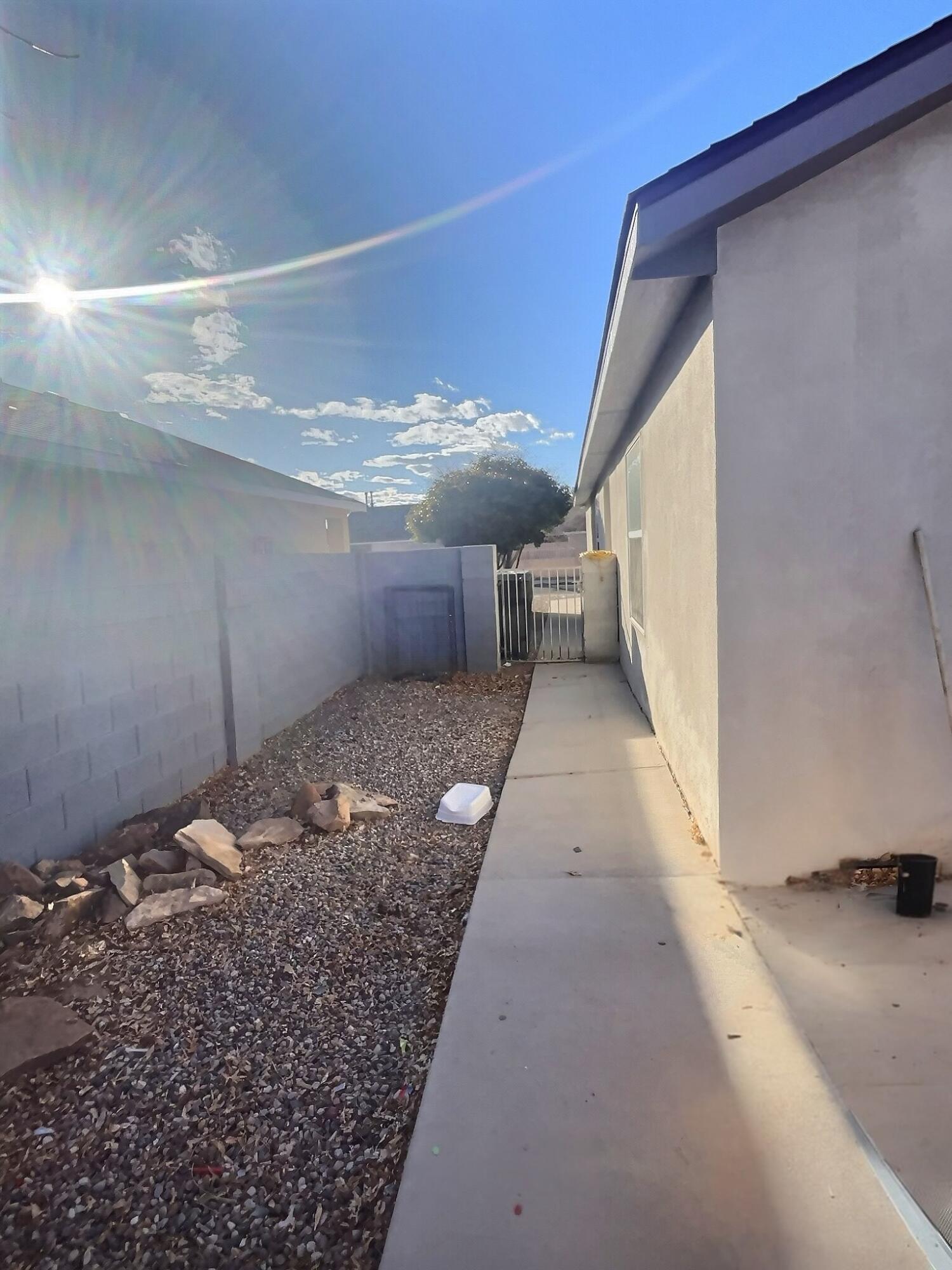 2208 Desert Breeze Drive SW