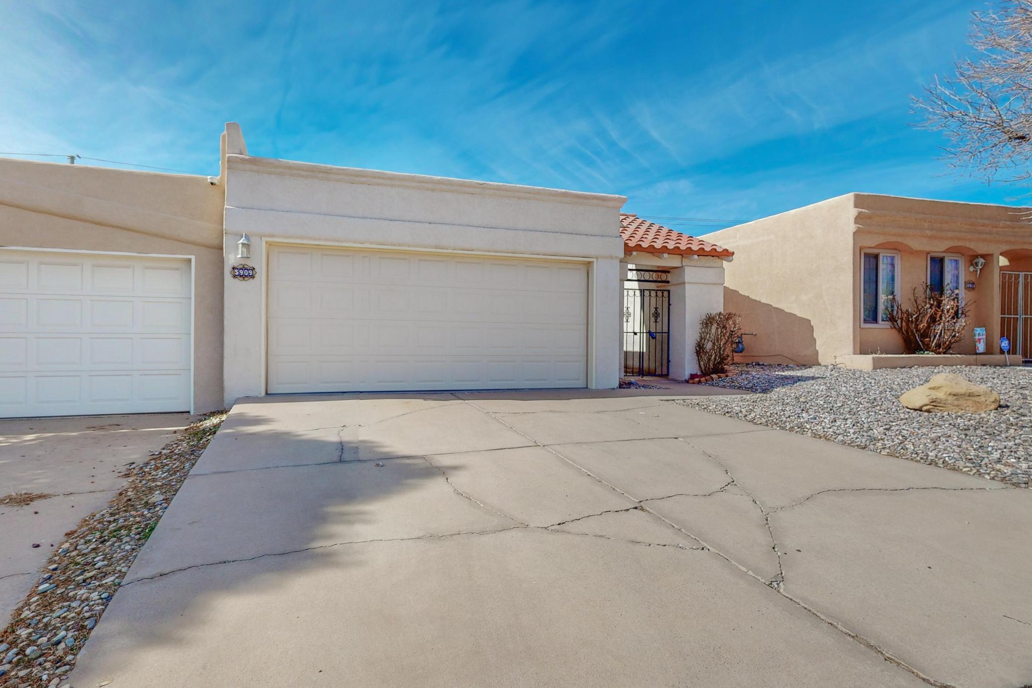 5909 Elmwood Drive NE