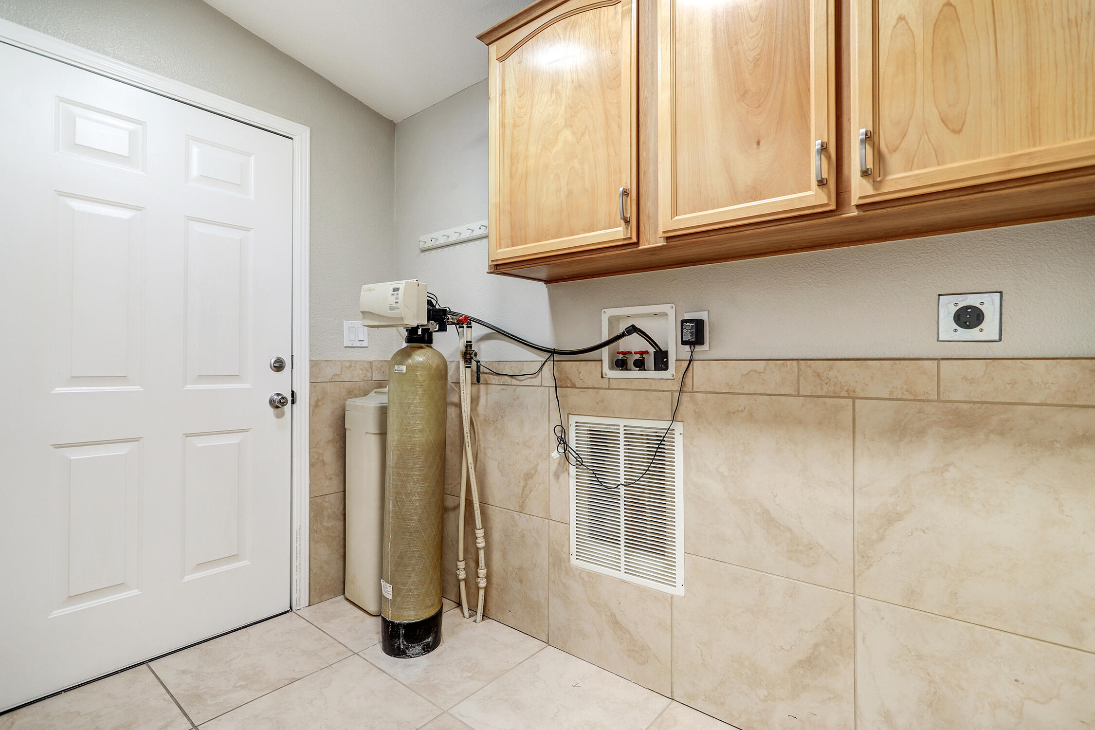 108 Sunrise Bluffs Drive