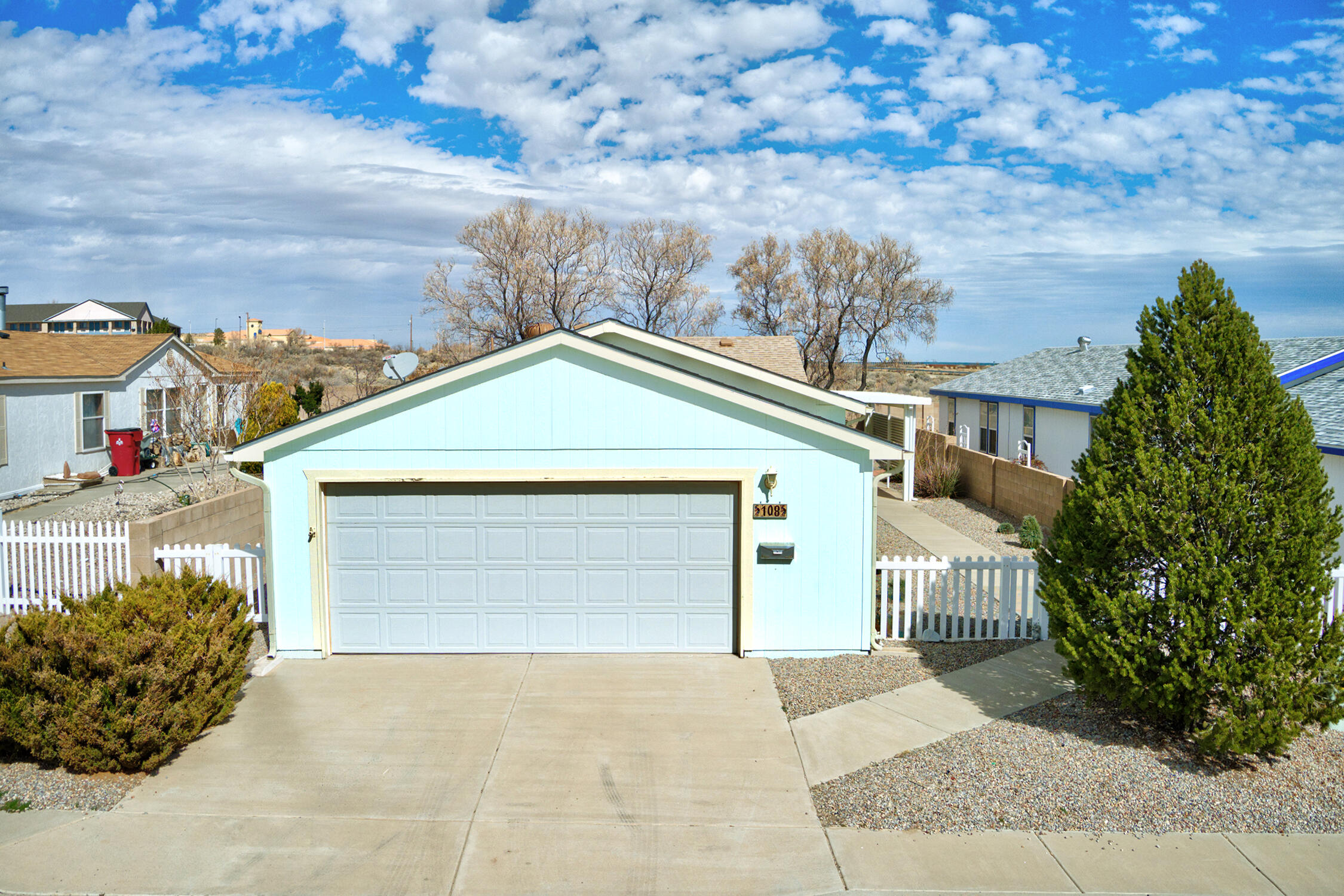 108 Sunrise Bluffs Drive