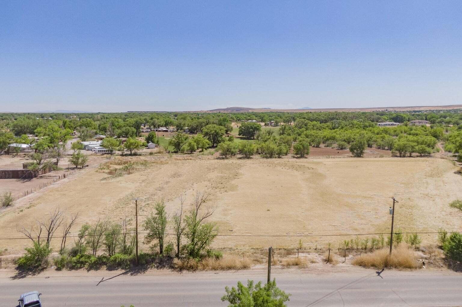 2216 Pajarito Road SW