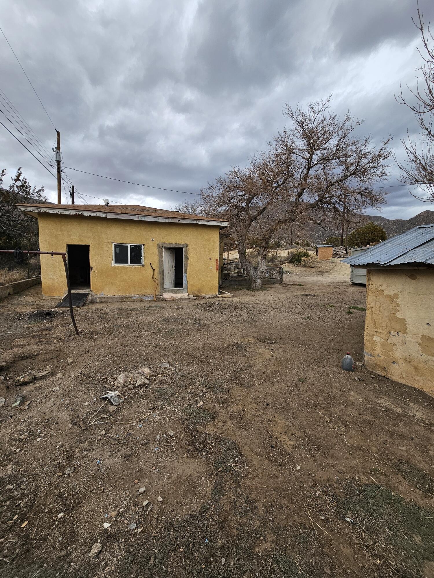 11 Alejandro Road NE