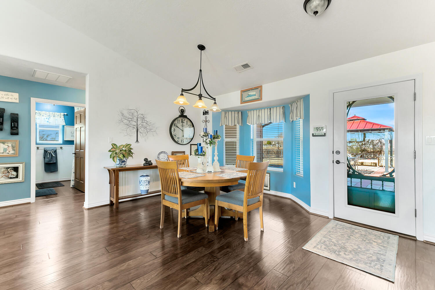 1039 Molina Road