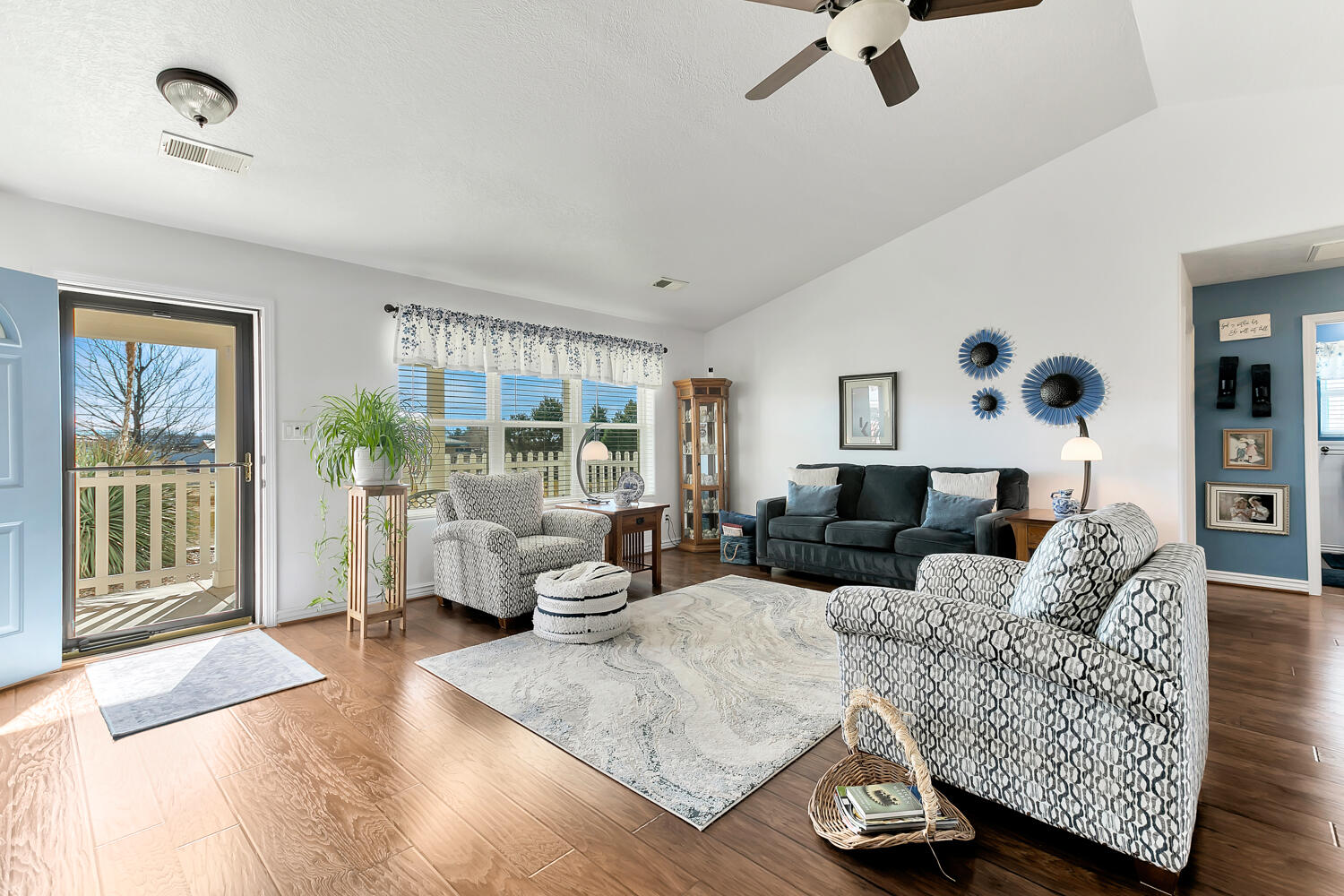 1039 Molina Road