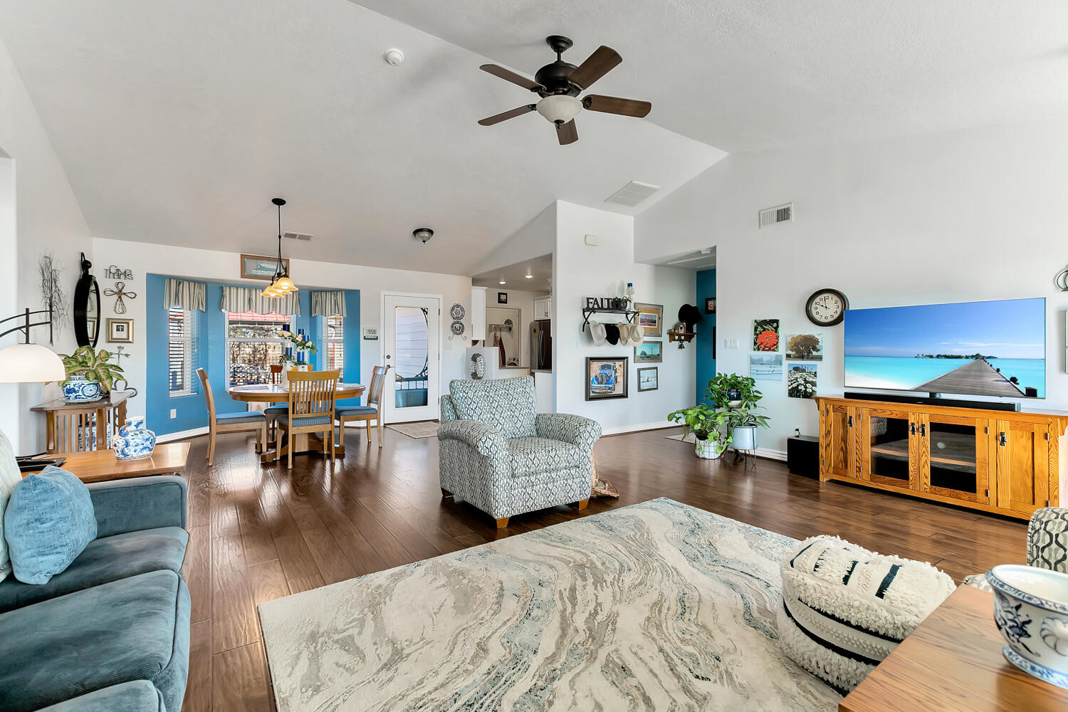 1039 Molina Road