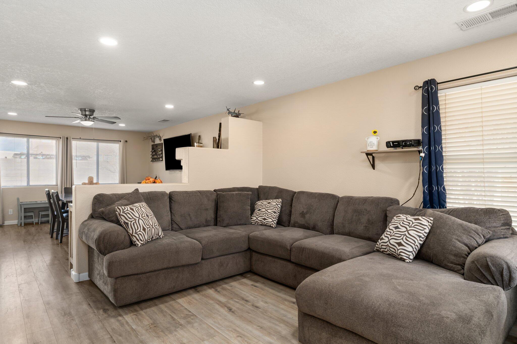 6562 Freemont Hills Loop NE