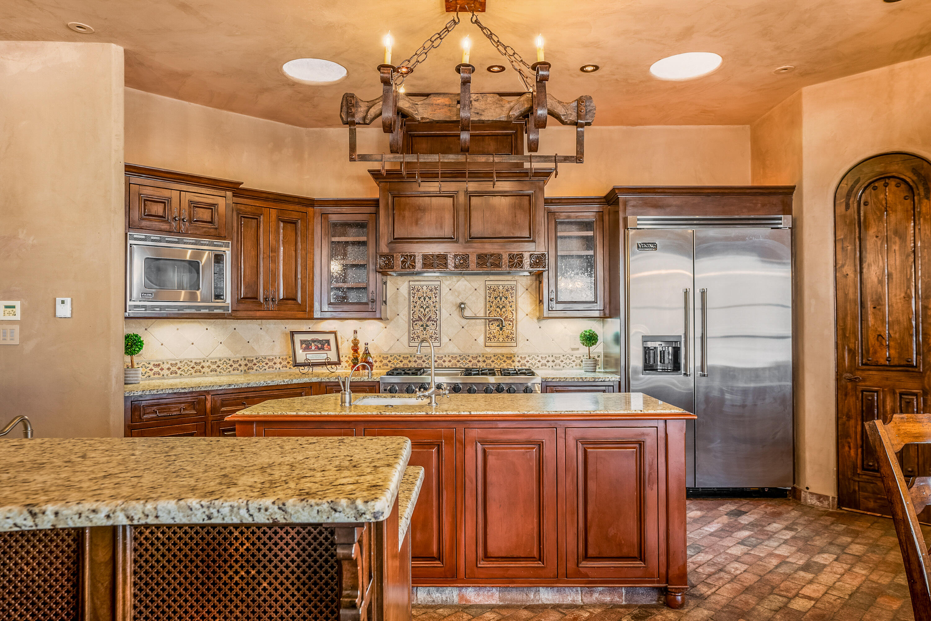 283 Bazan Loop
