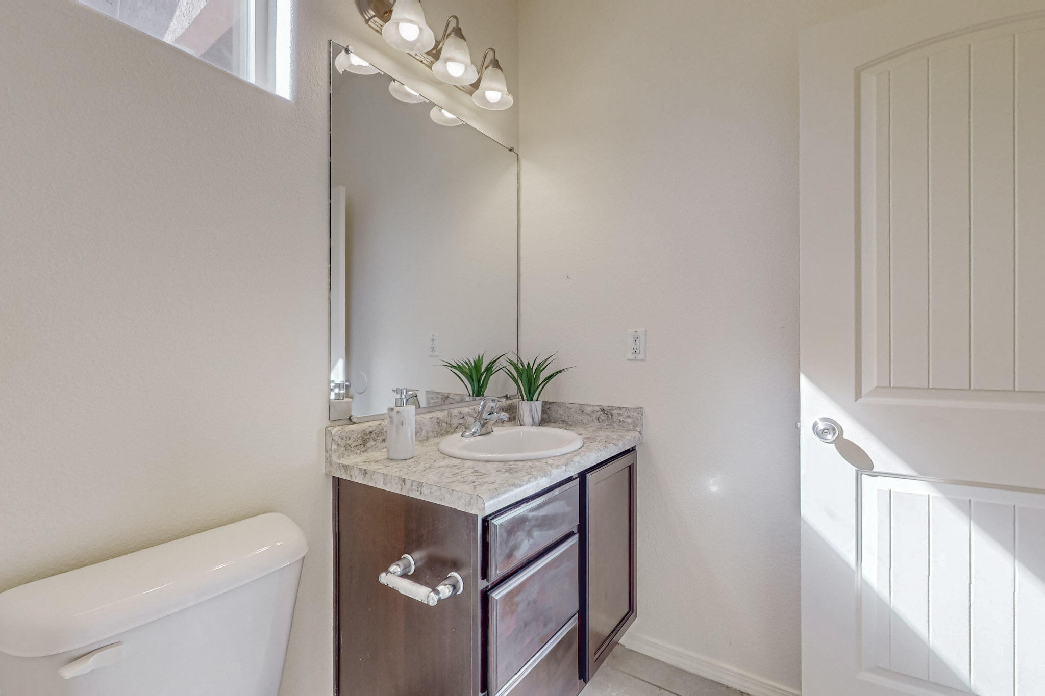 10827 Walnut Canyon Road SW