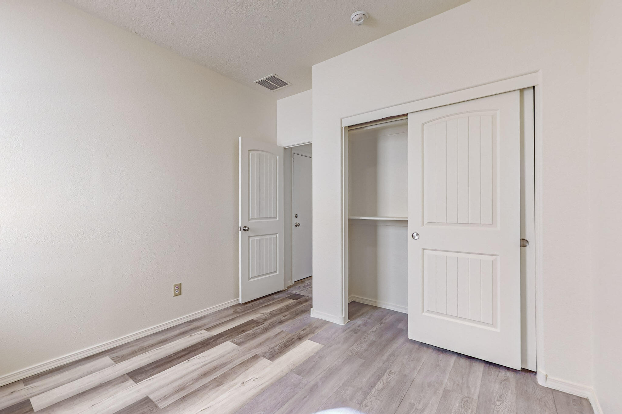 10827 Walnut Canyon Road SW
