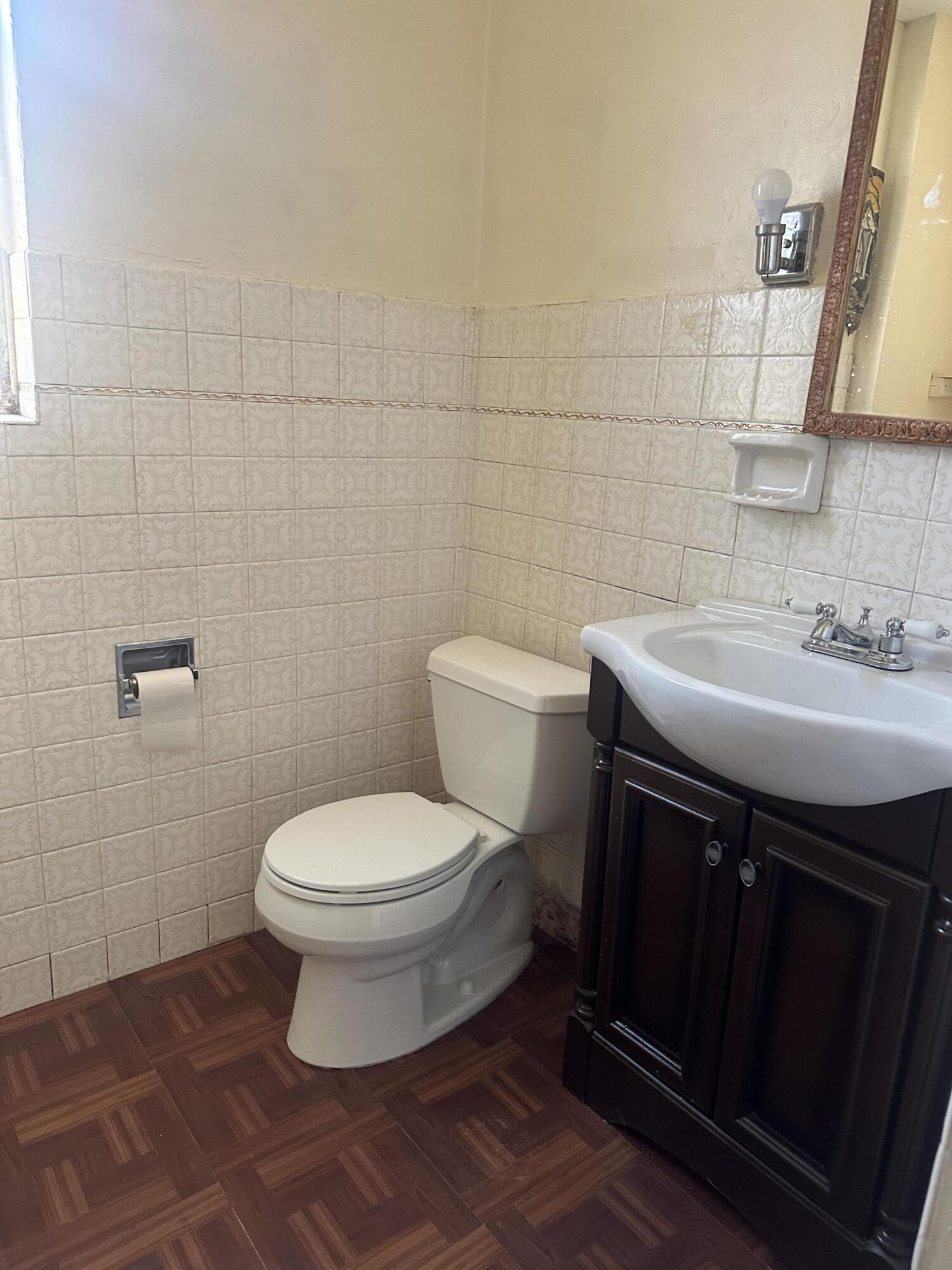 241 Estancia Drive NW