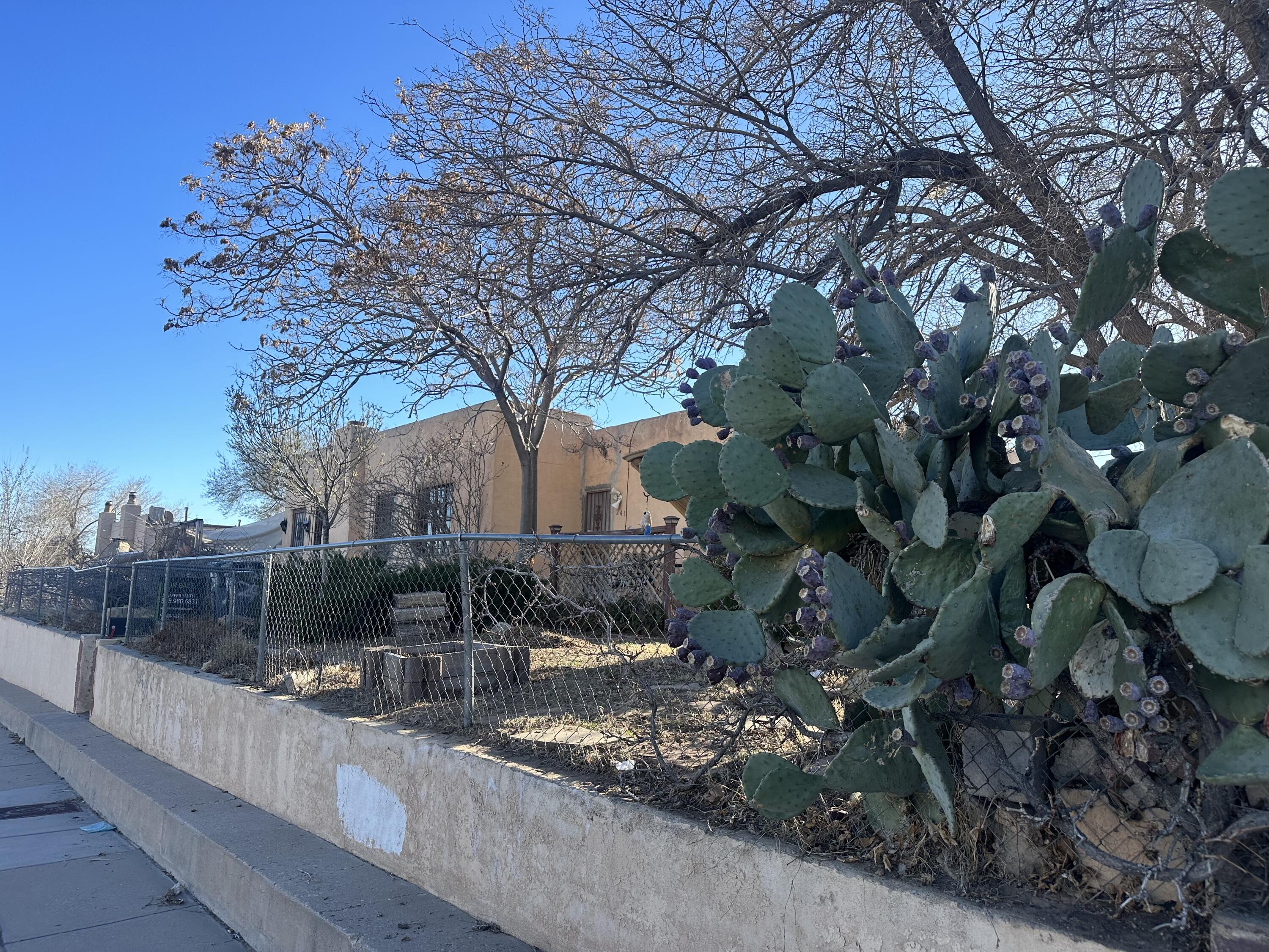 241 Estancia Drive NW