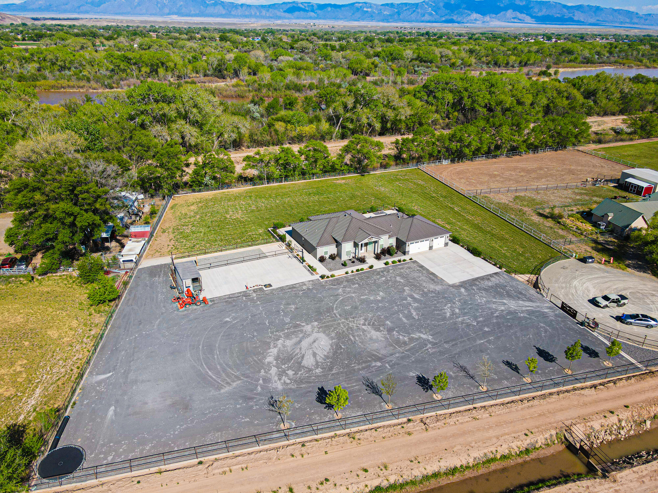 14 Casitas Del Rio