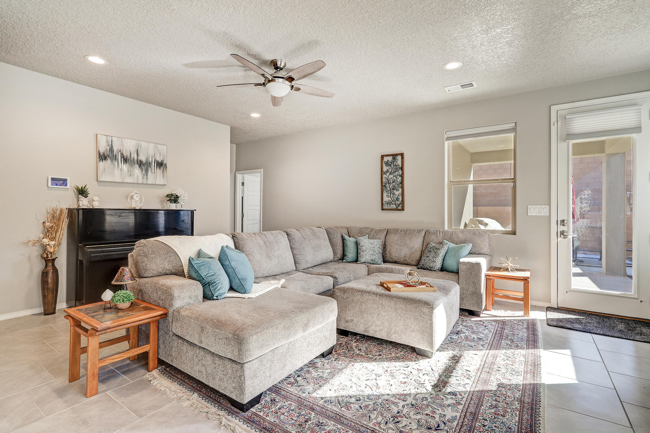 11448 Manzano Vista Avenue SE
