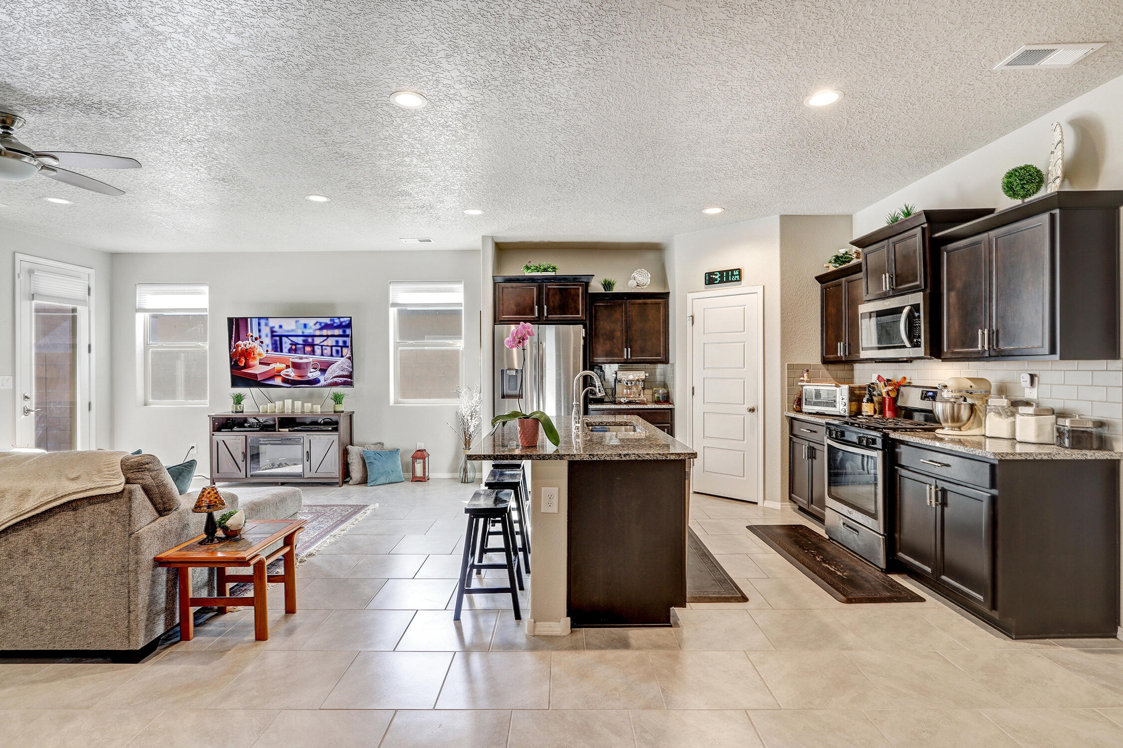 11448 Manzano Vista Avenue SE