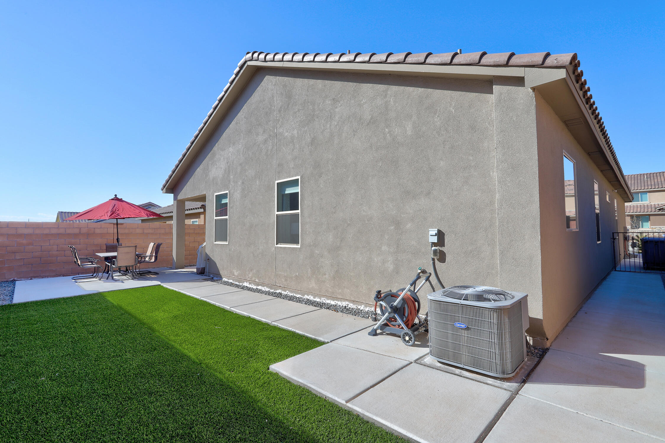 11448 Manzano Vista Avenue SE