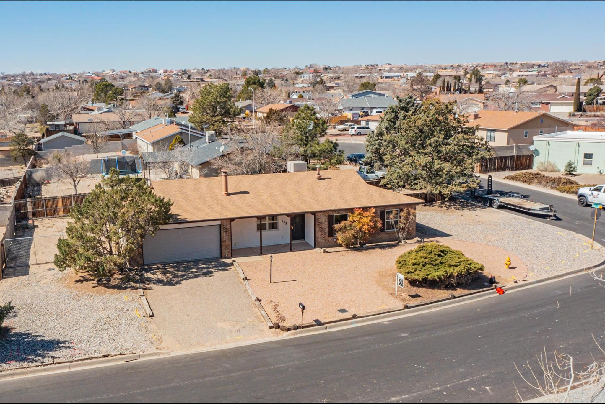 725 Hydra Road SE