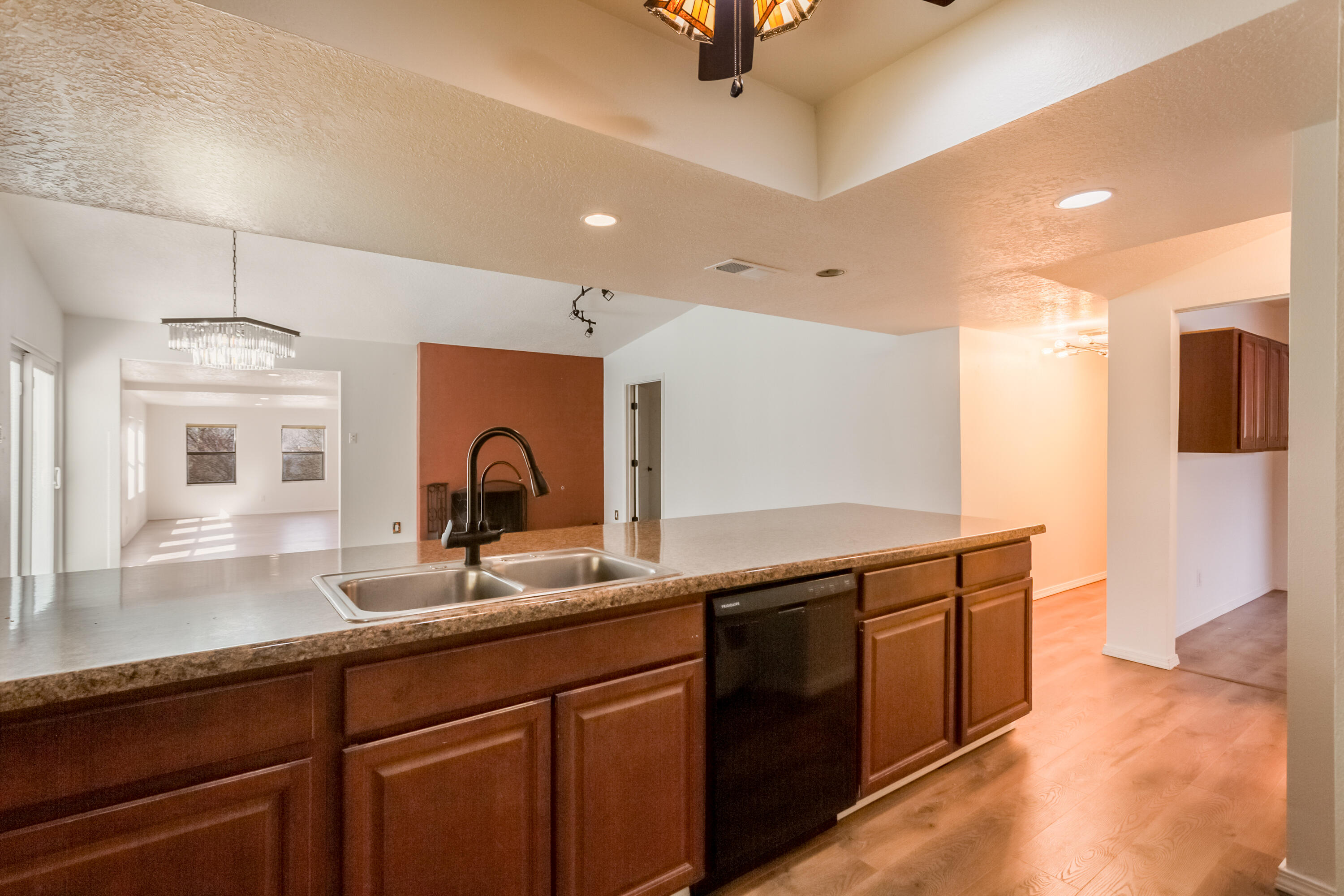 705 Monte Alto Drive NE