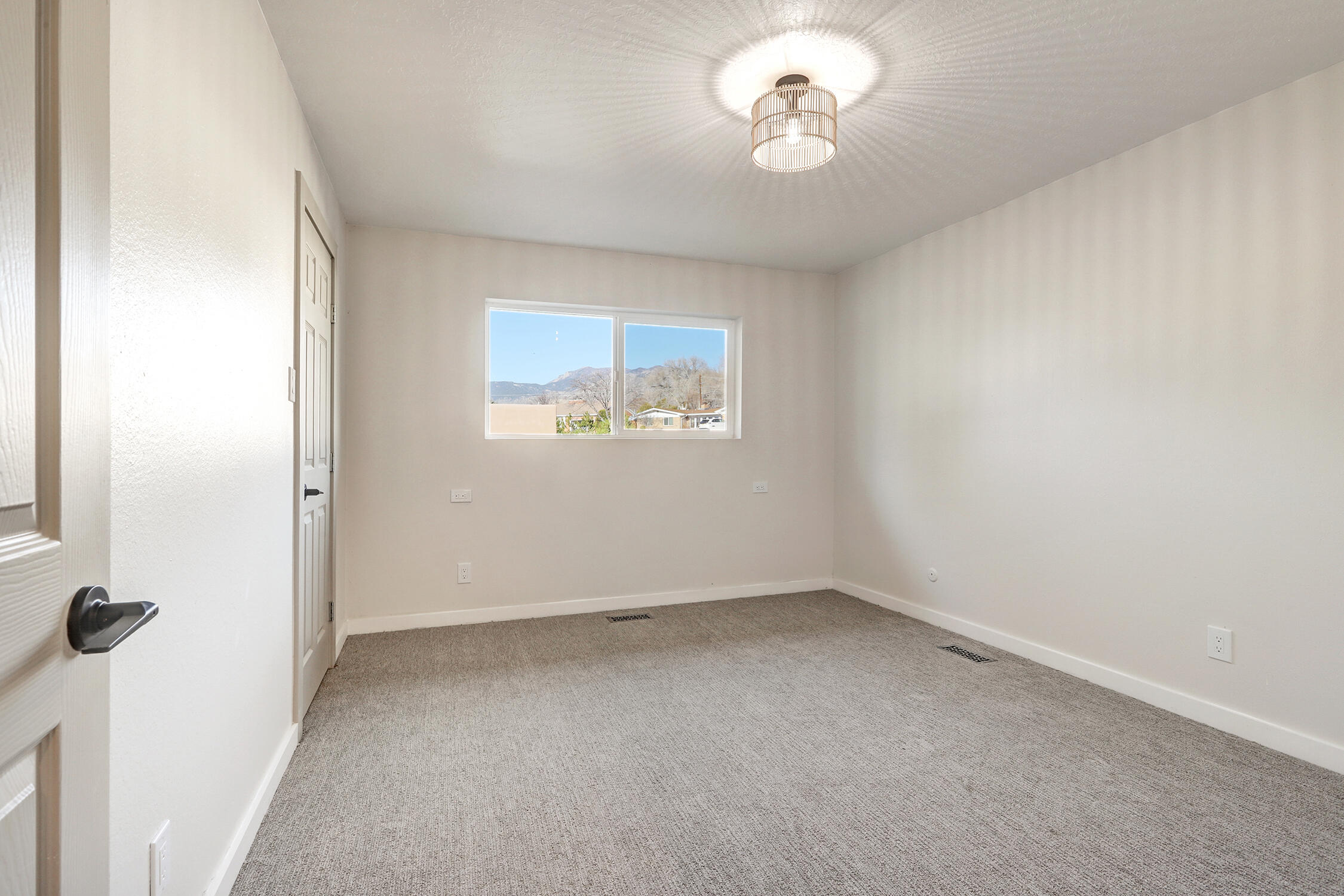 1008 Cuatro Cerros Trail SE