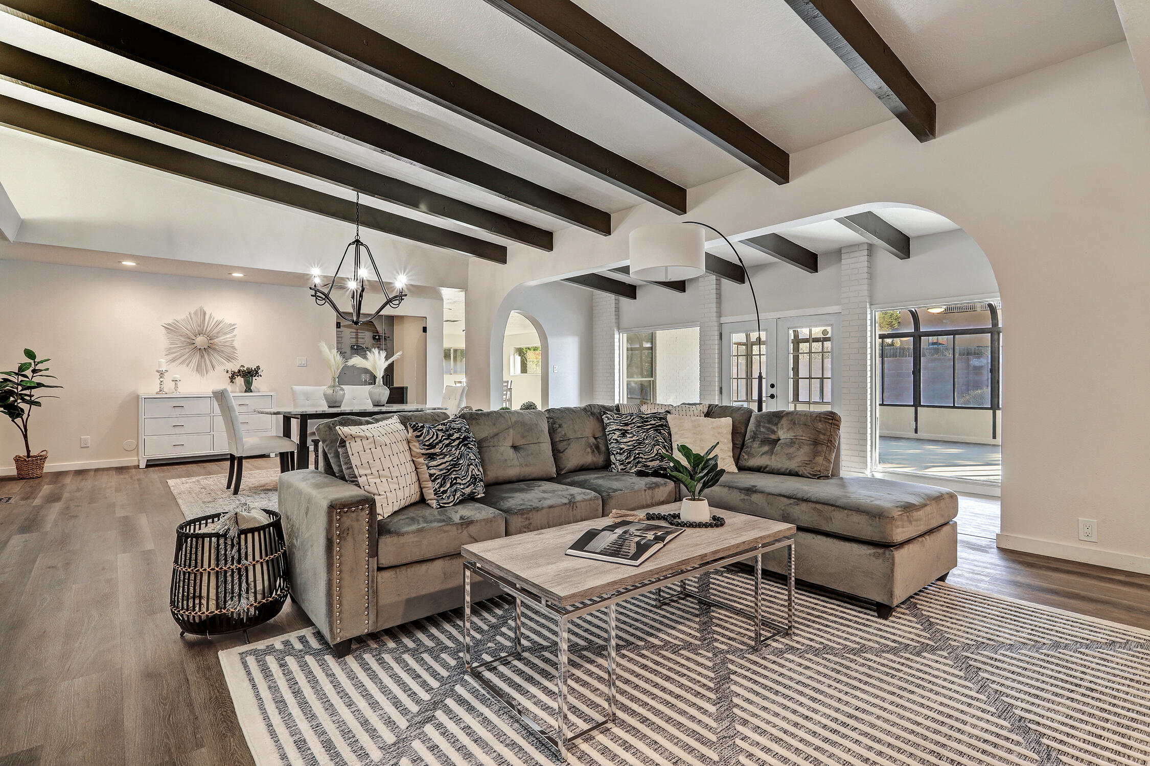 1008 Cuatro Cerros Trail SE
