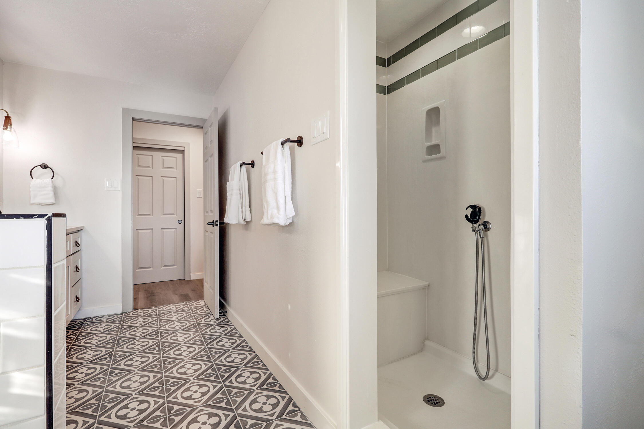 1008 Cuatro Cerros Trail SE