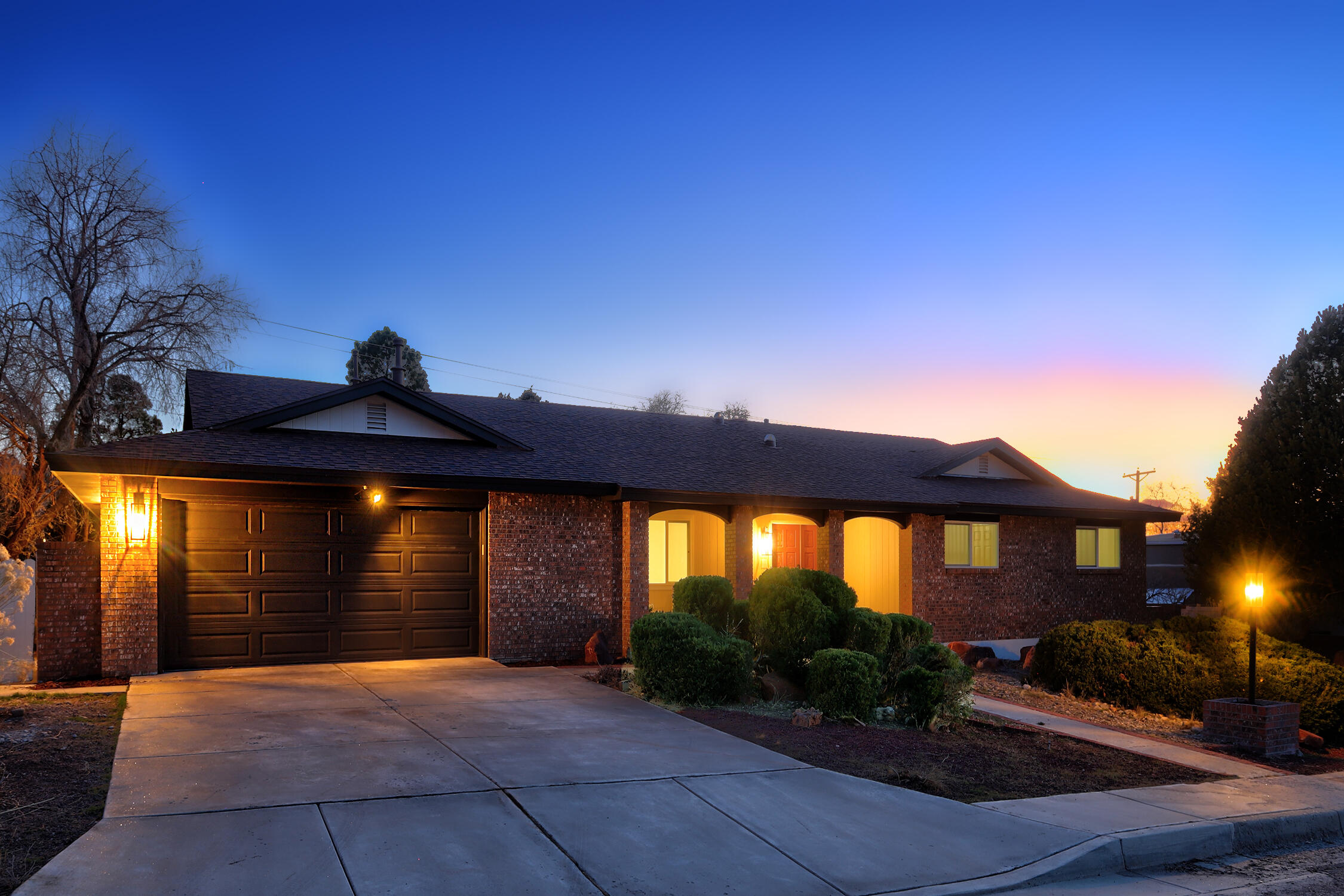 1008 Cuatro Cerros Trail SE