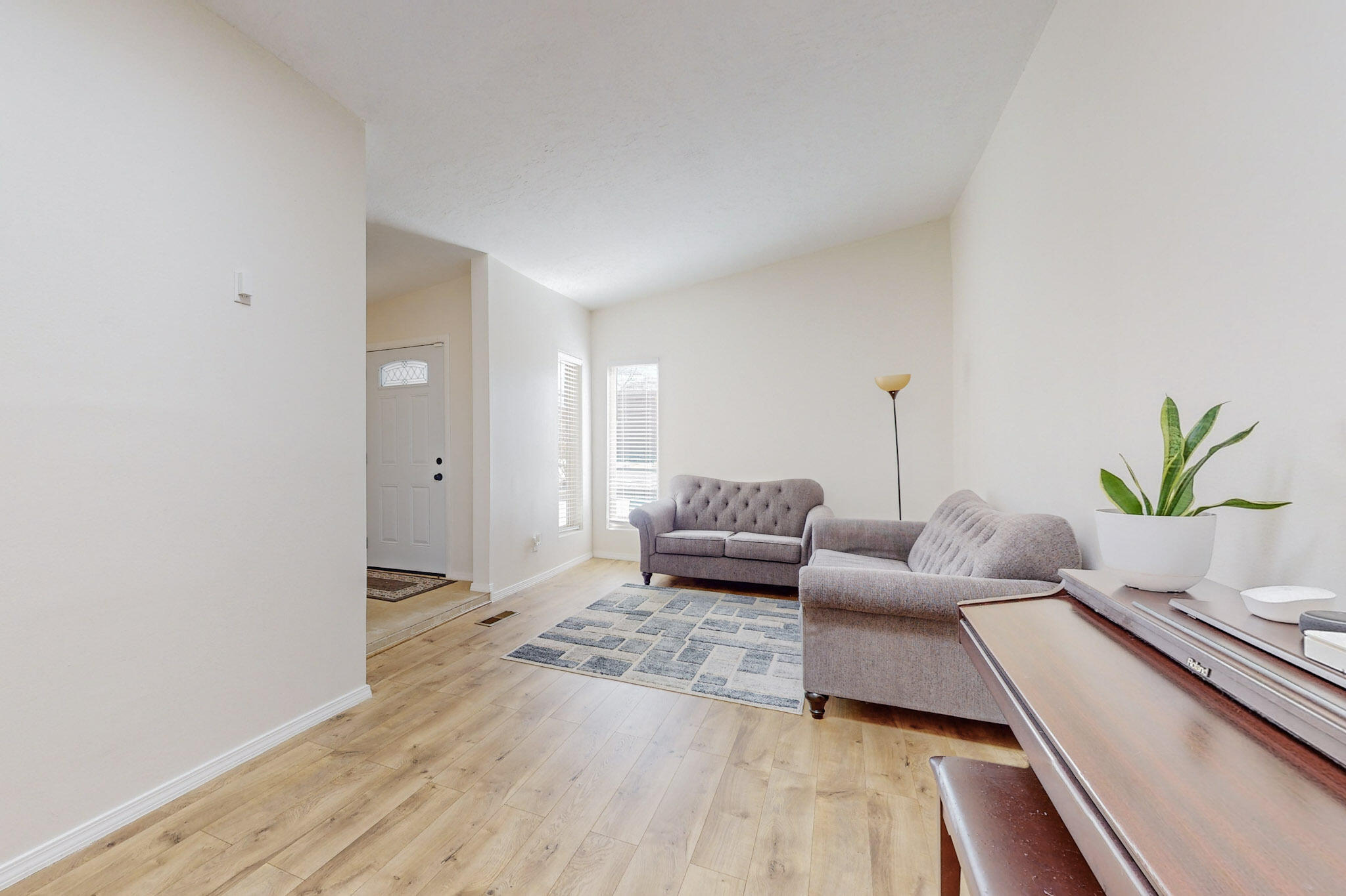 13009 Alice Avenue NE
