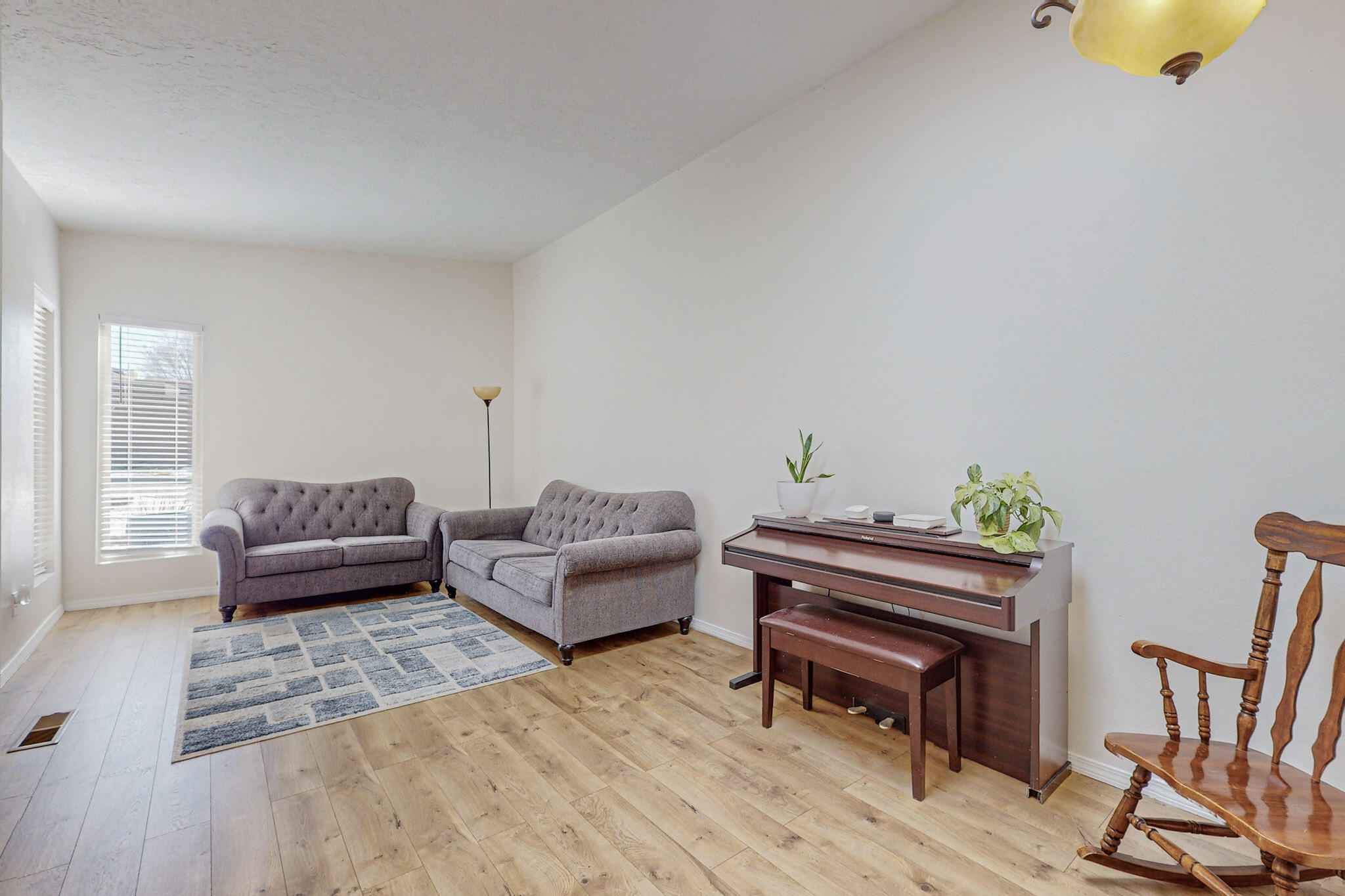 13009 Alice Avenue NE