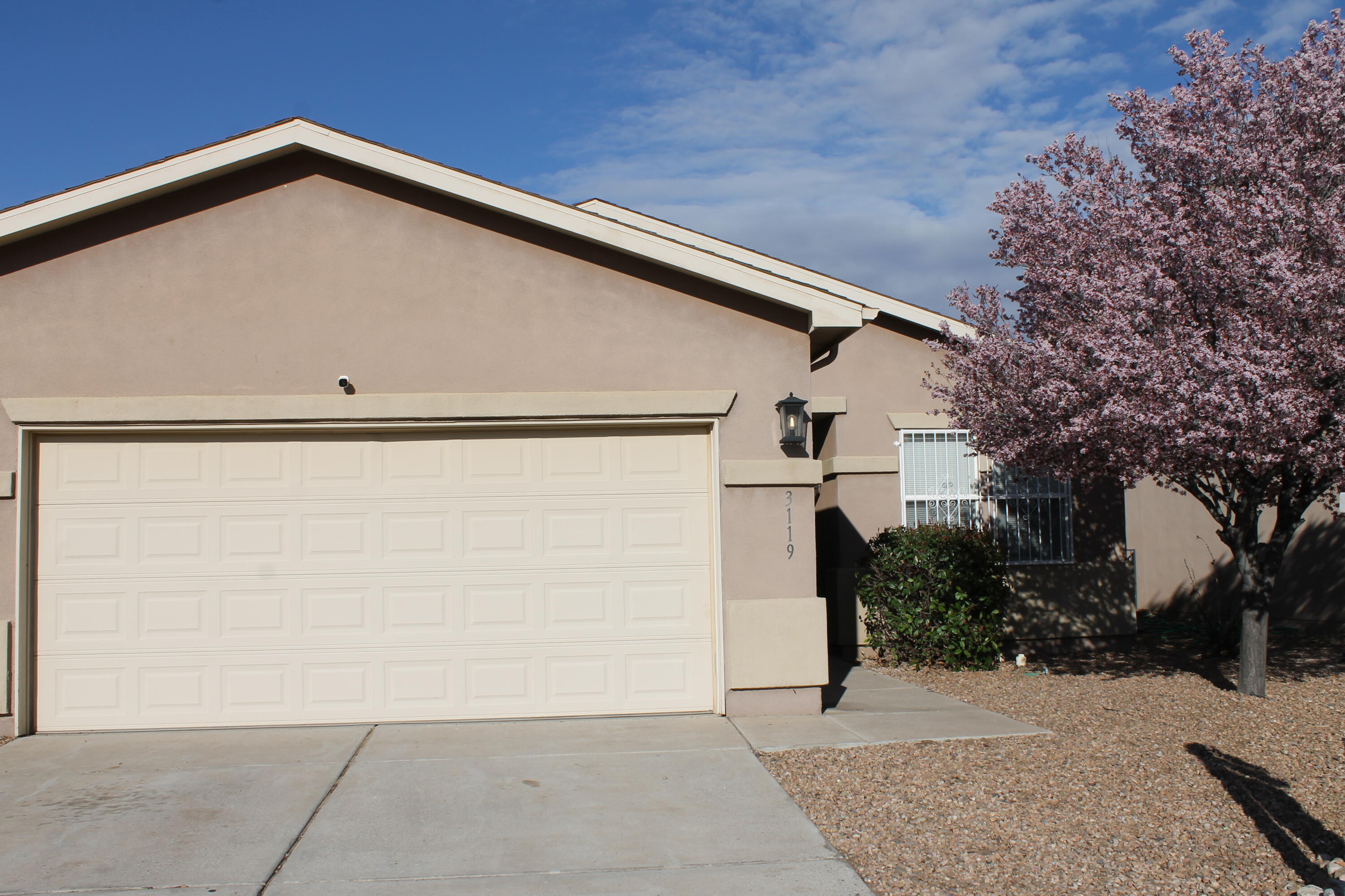 3119 W Meadow Drive SW
