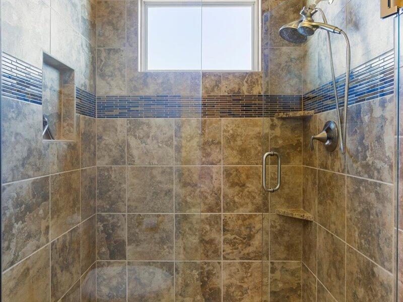 2624 La Luz Circle NE