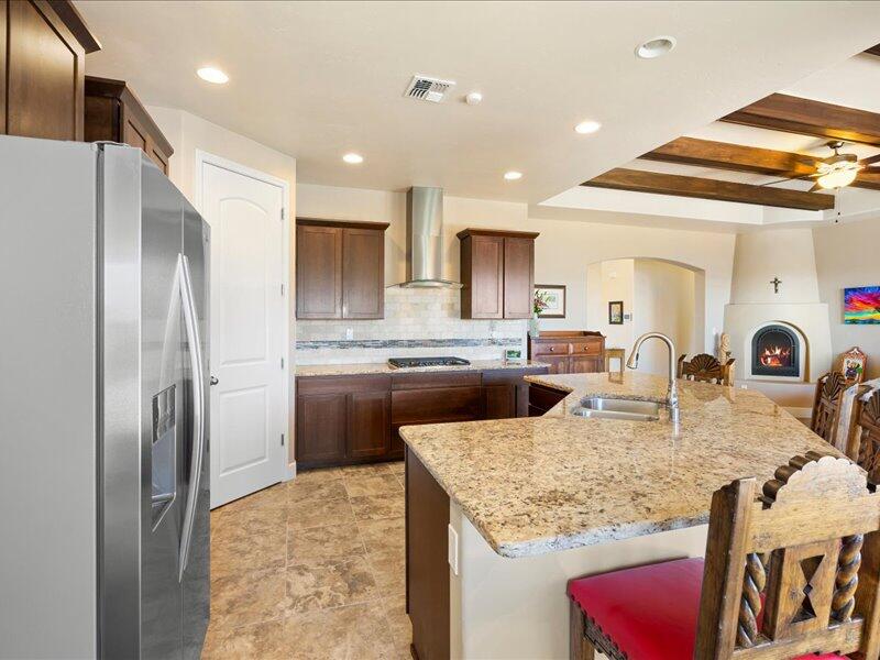 2624 La Luz Circle NE