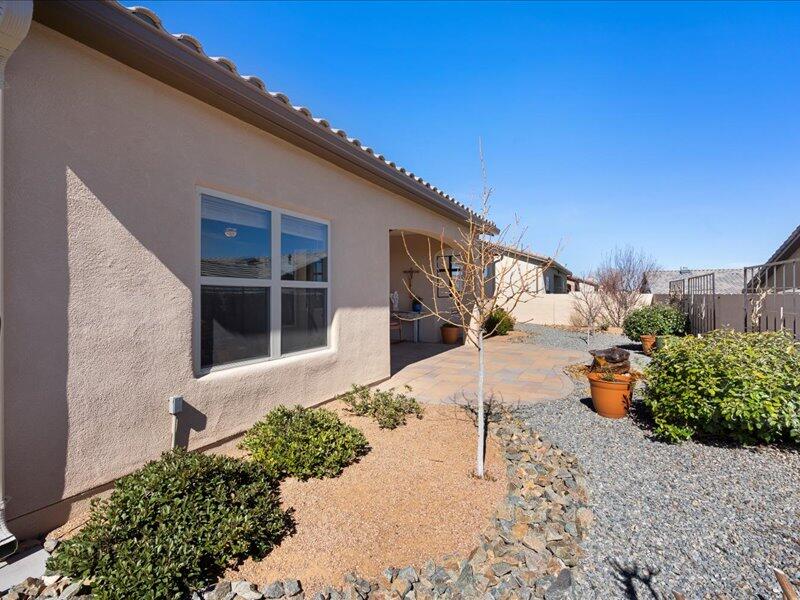 2624 La Luz Circle NE