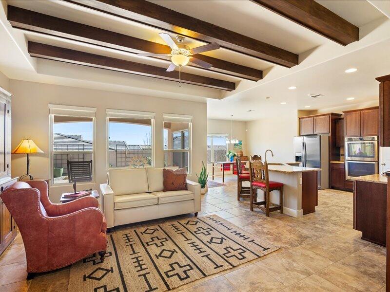 2624 La Luz Circle NE