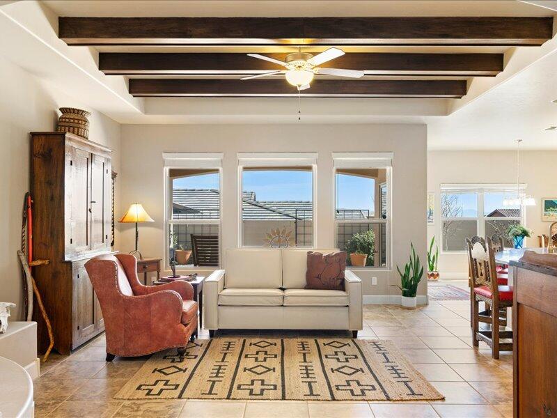 2624 La Luz Circle NE