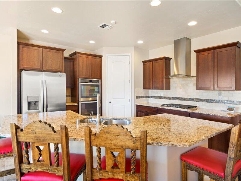 2624 La Luz Circle NE