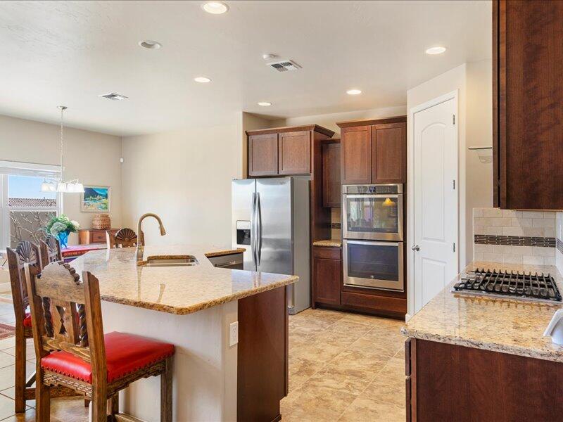 2624 La Luz Circle NE