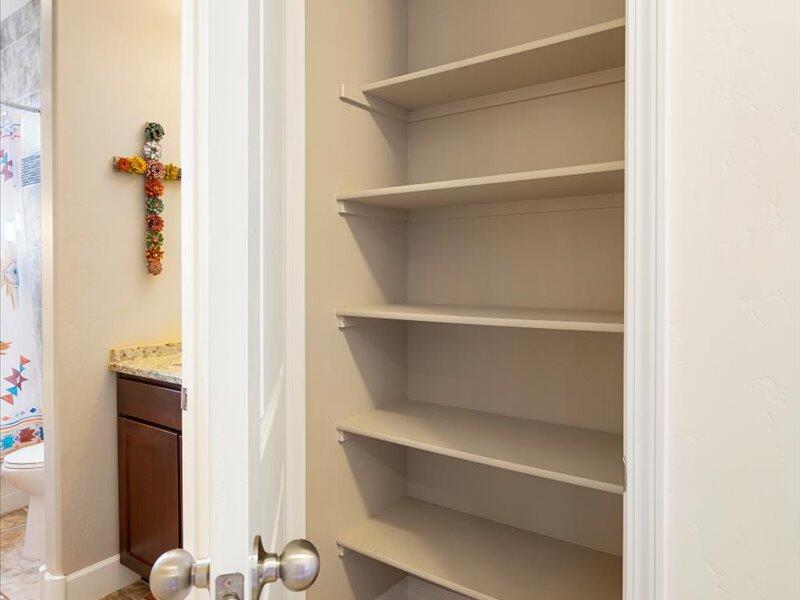 2624 La Luz Circle NE