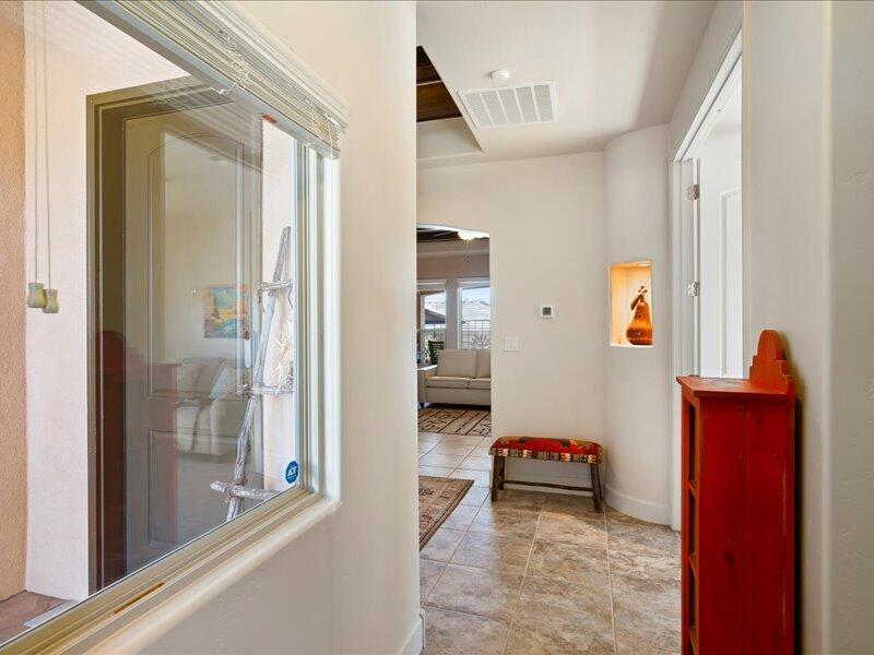 2624 La Luz Circle NE