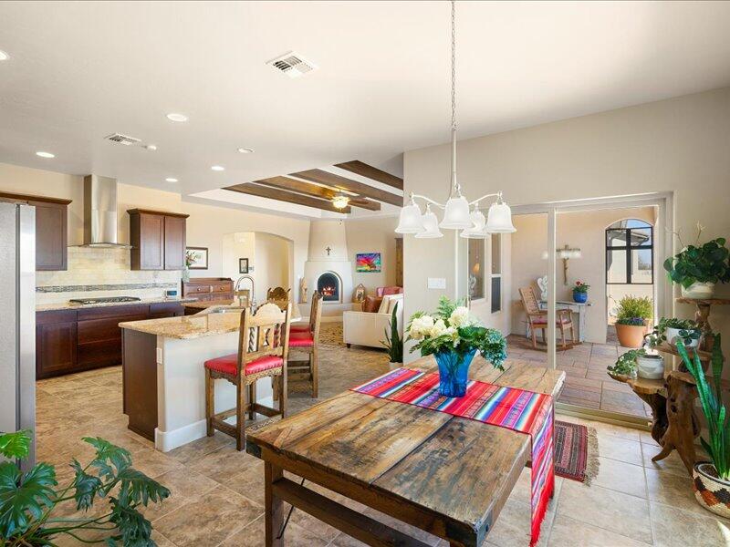 2624 La Luz Circle NE