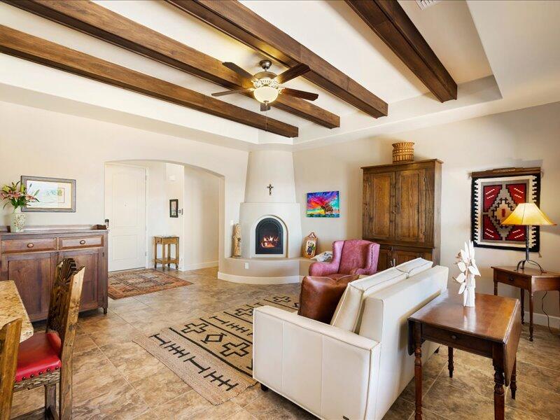 2624 La Luz Circle NE