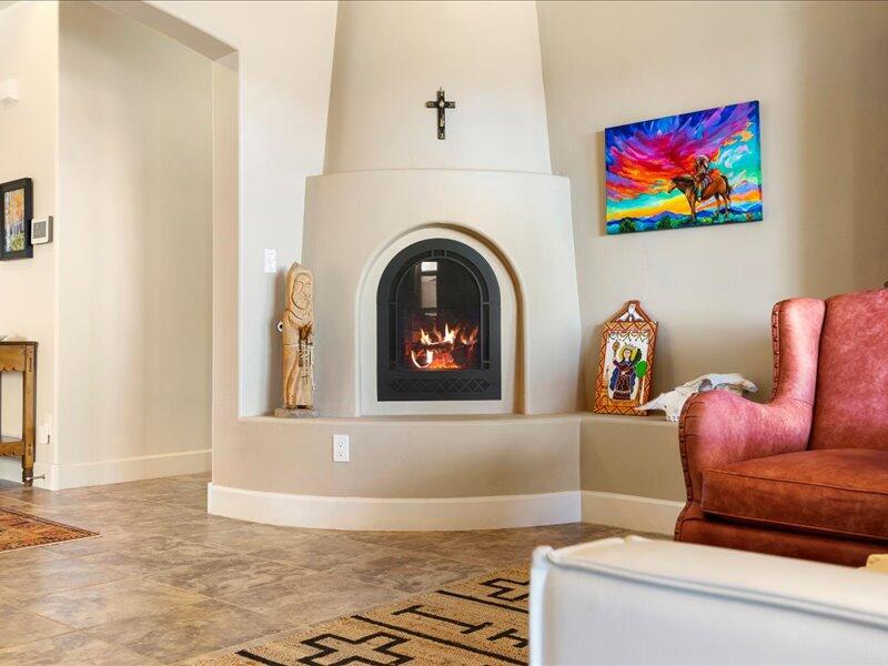 2624 La Luz Circle NE