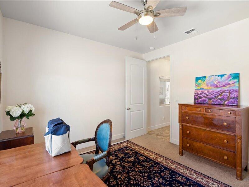 2624 La Luz Circle NE