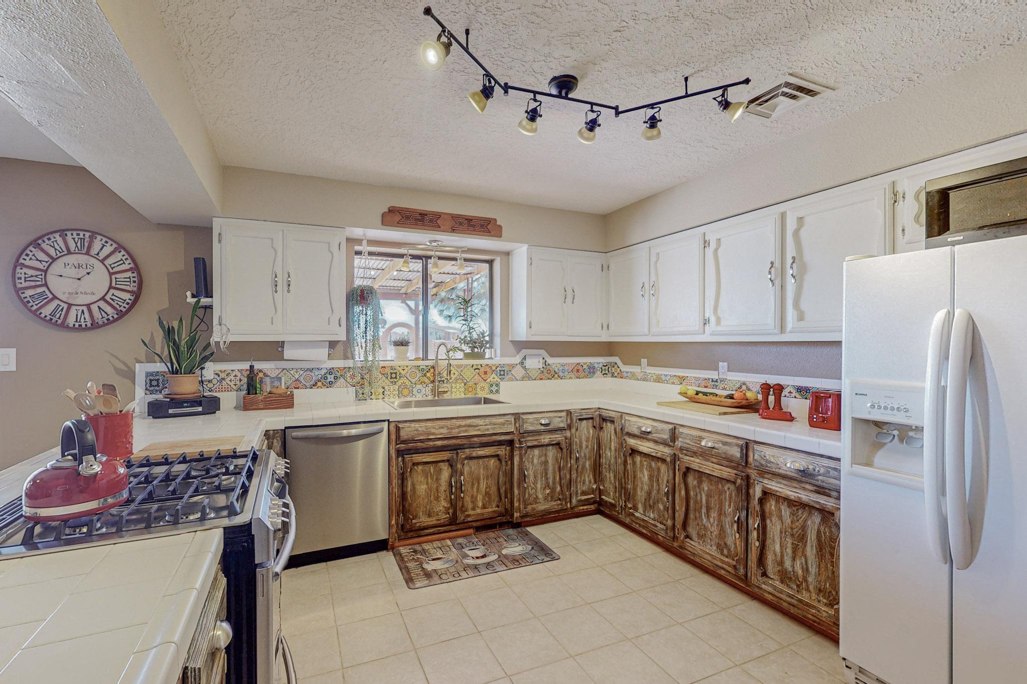 1400 Tulip Road SE