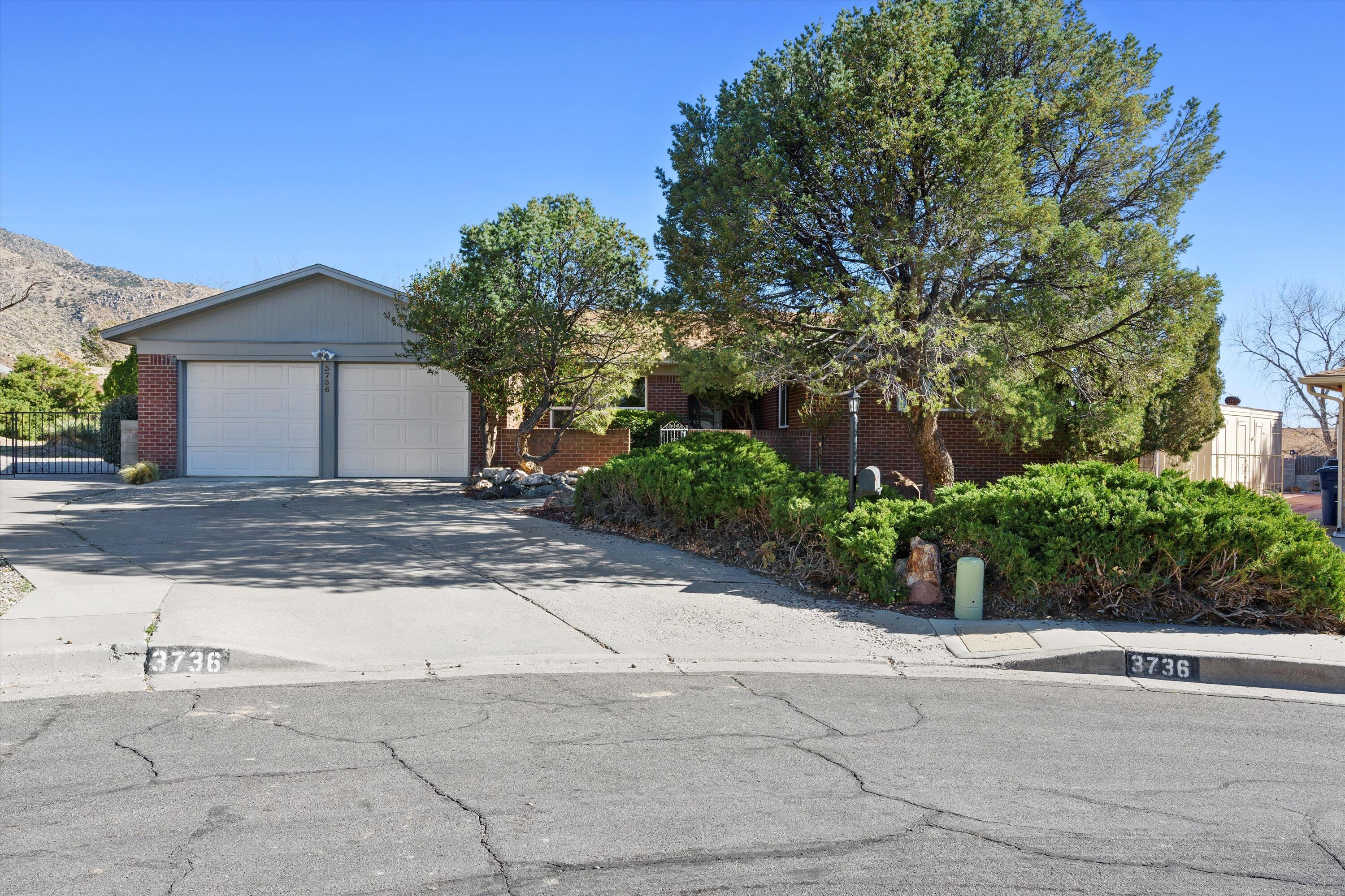 3736 Mount Rainier Drive NE