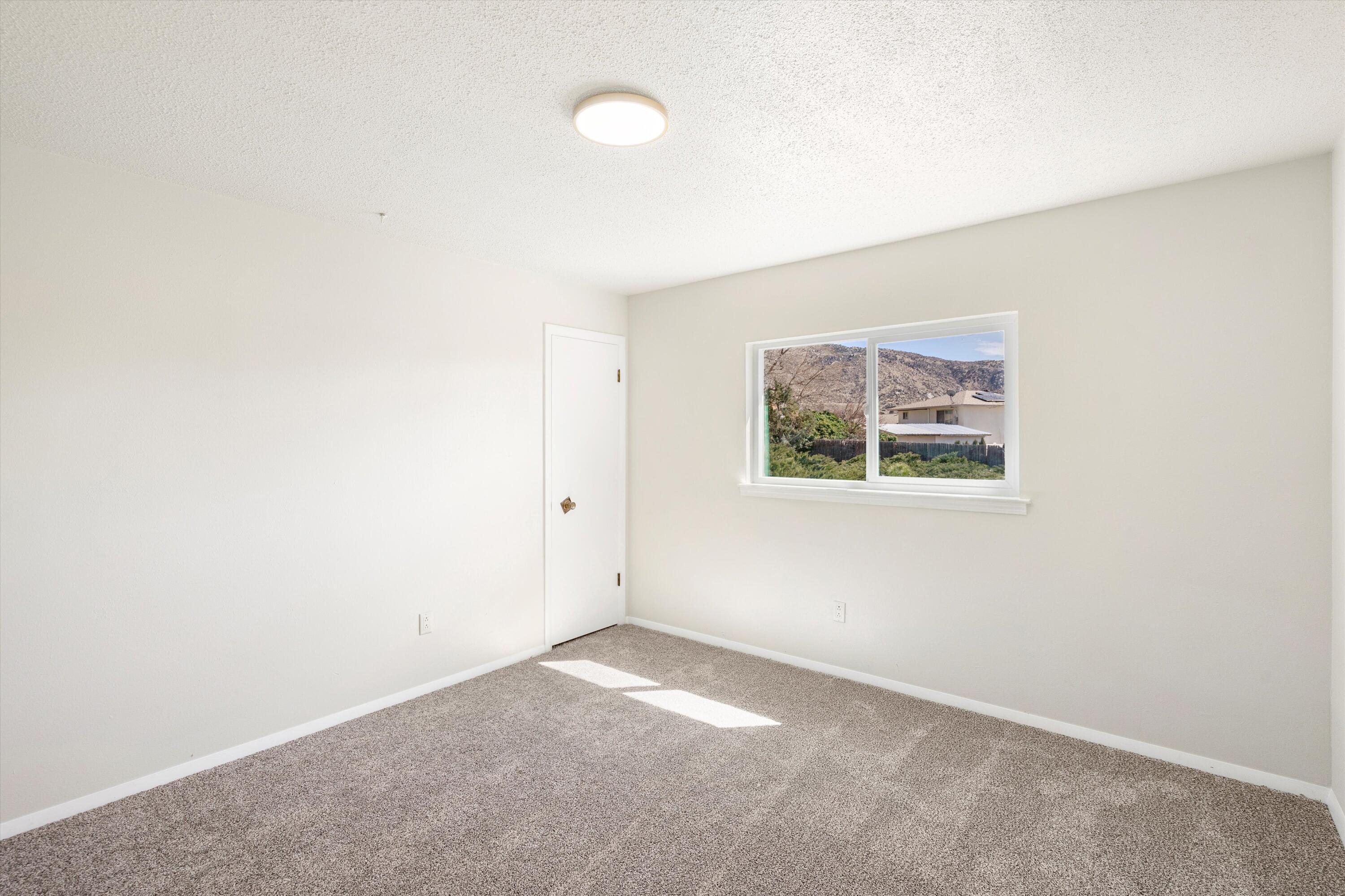 3736 Mount Rainier Drive NE