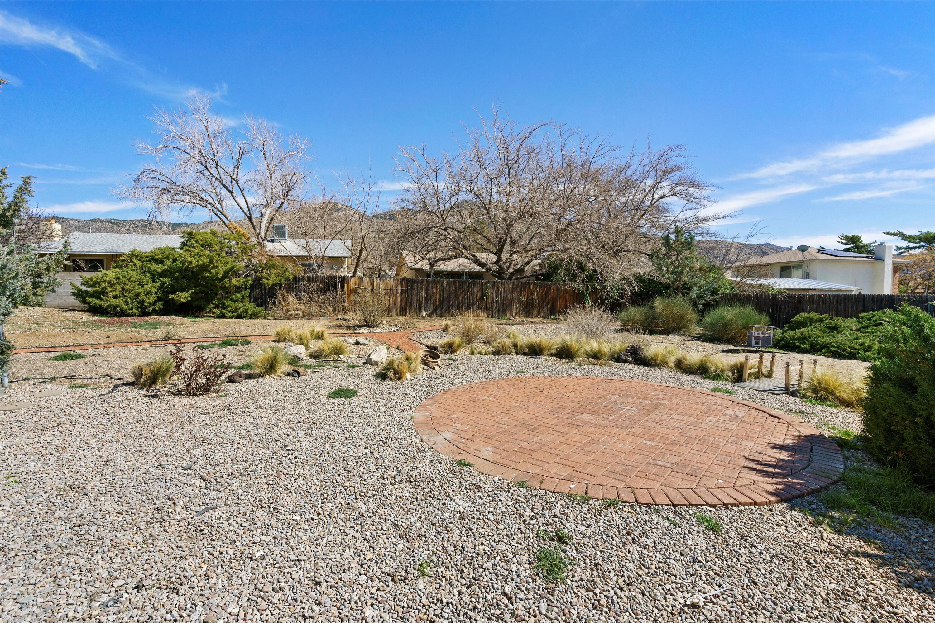 3736 Mount Rainier Drive NE